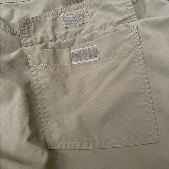 LL Bean army green nylon cargo outdoor pants size large - Picture 5 of 11